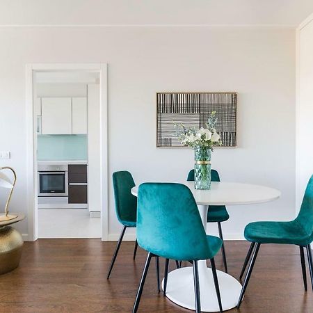 Amazing Flat - Pool And Parking Apartment Lisbon Bagian luar foto