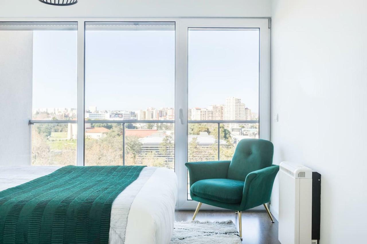 Amazing Flat - Pool And Parking Apartment Lisbon Bagian luar foto
