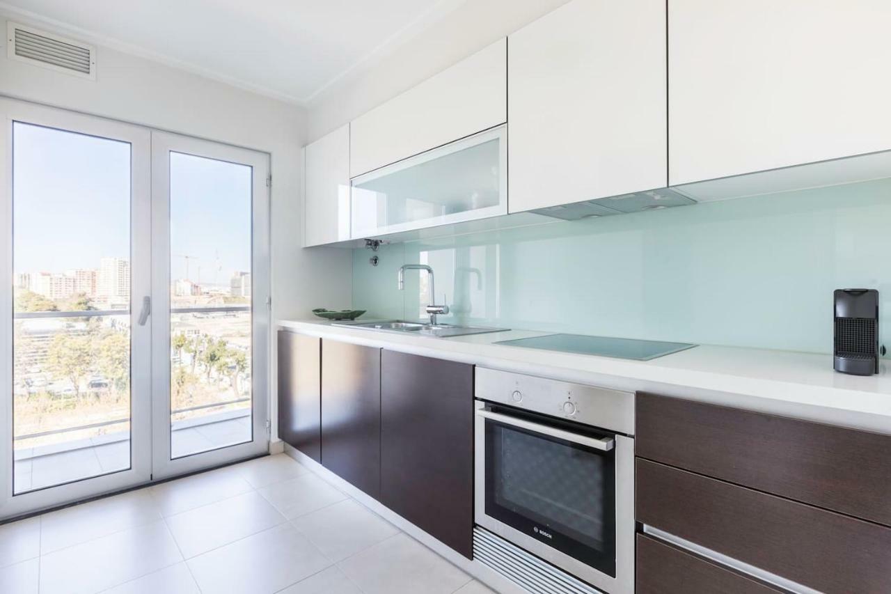 Amazing Flat - Pool And Parking Apartment Lisbon Bagian luar foto