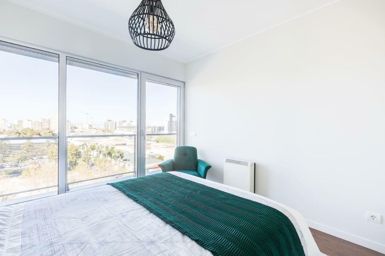Amazing Flat - Pool And Parking Apartment Lisbon Bagian luar foto