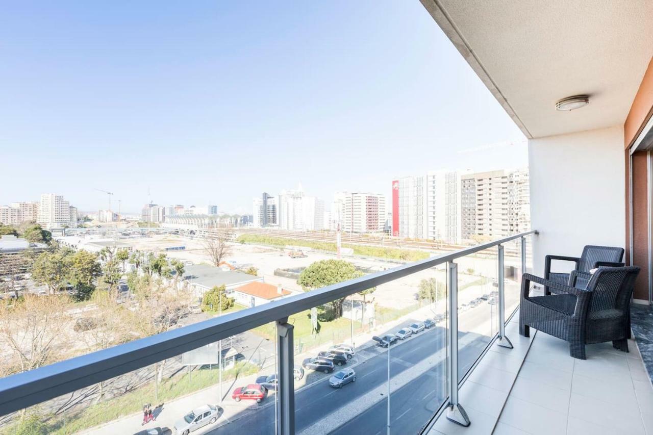 Amazing Flat - Pool And Parking Apartment Lisbon Bagian luar foto