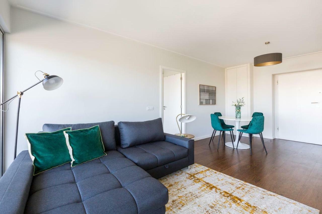 Amazing Flat - Pool And Parking Apartment Lisbon Bagian luar foto