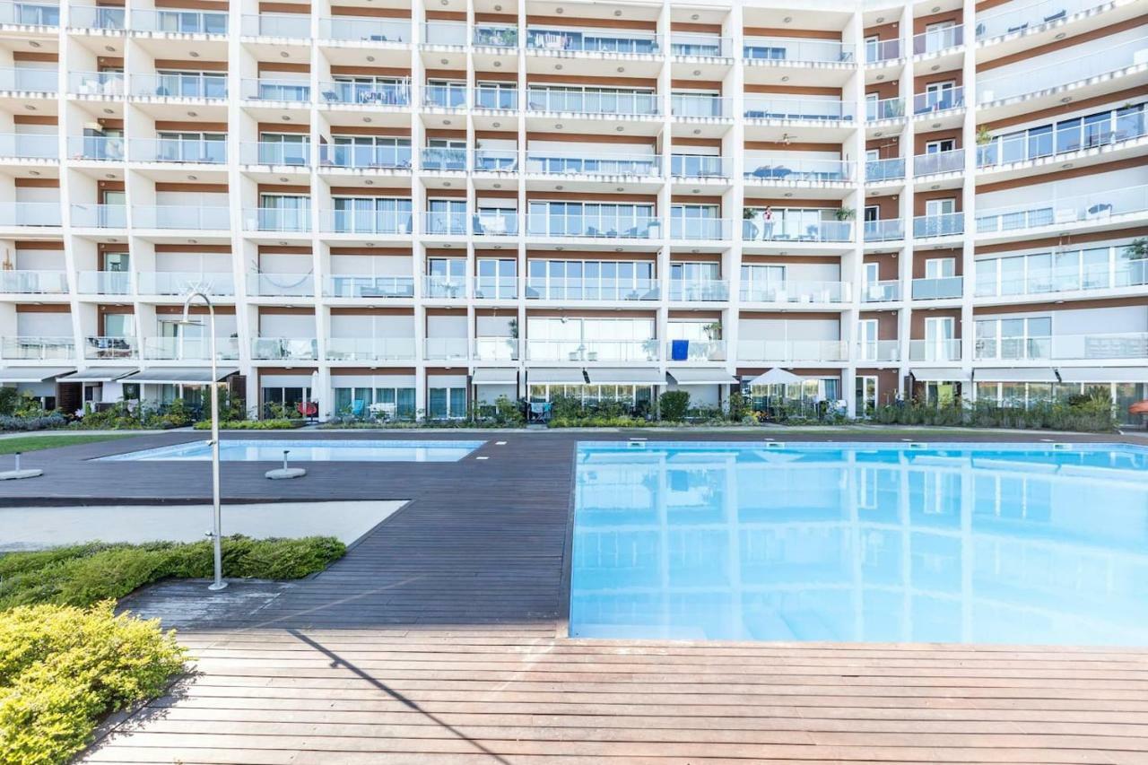 Amazing Flat - Pool And Parking Apartment Lisbon Bagian luar foto